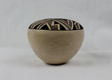 Acoma Pottery : Very Good Acoma Pottery Seed Jar by Lucy Lewis #283