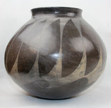 Vintage Mata Ortiz Blackware Olla, by E Ortiz,  Mid 19th Century, #1437 SOLD