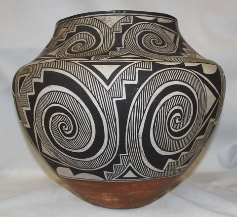 Native American Historic Acoma Pottery Olla with Fine Tularosa Design  #327 Sold